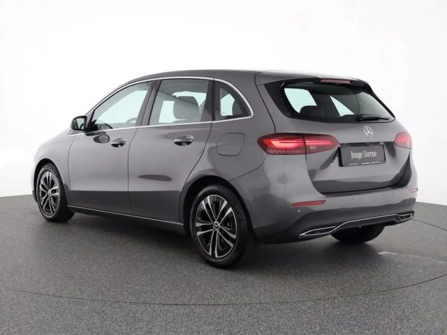 Mercedes-Benz B 180 Progressive Sedan Urban
