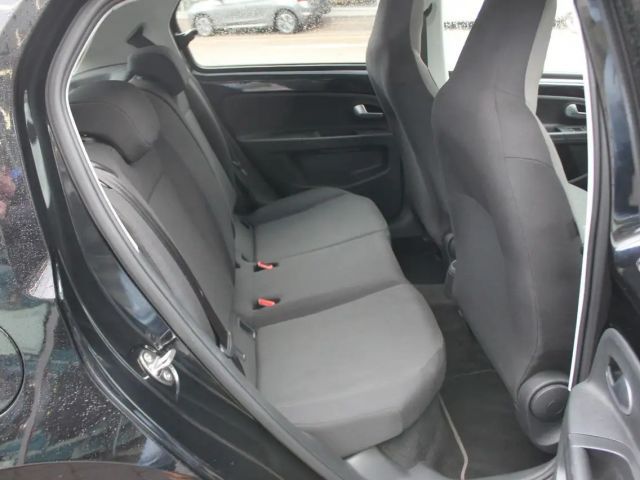 Volkswagen e-up! Plus Style