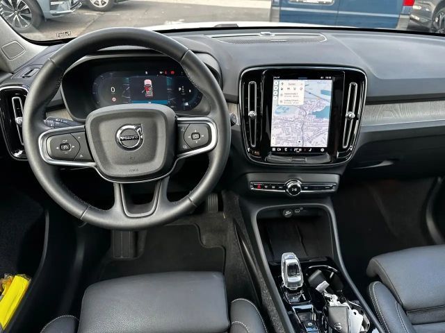 Volvo XC40 Dark Plus