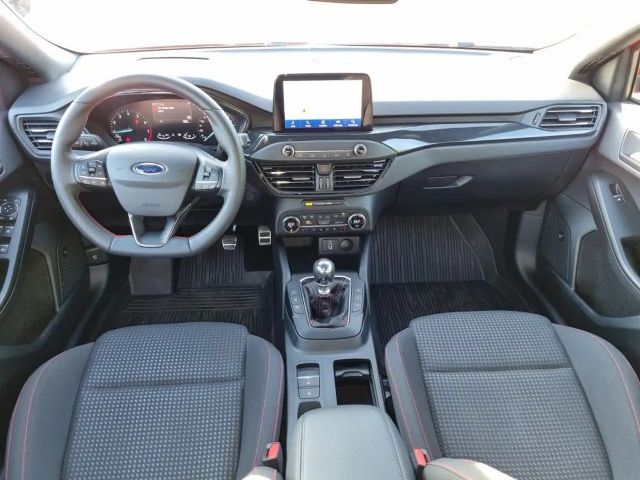 Ford Focus EcoBoost ST Line