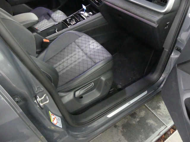 Volkswagen Tayron 2.0 TDI 4Motion DSG R-Line