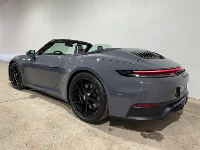 Porsche 992 Cabrio GTS