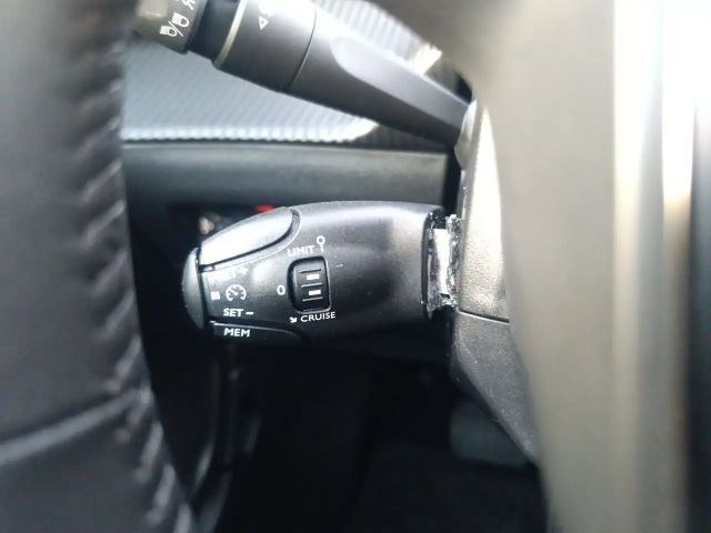 Peugeot E-2008 Active Pack