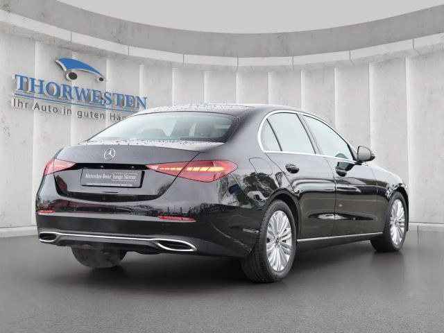 Mercedes-Benz C 180 Sedan