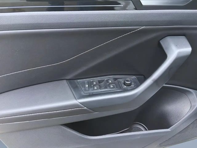 Volkswagen T-Roc 2.0 TSI DSG R-Line