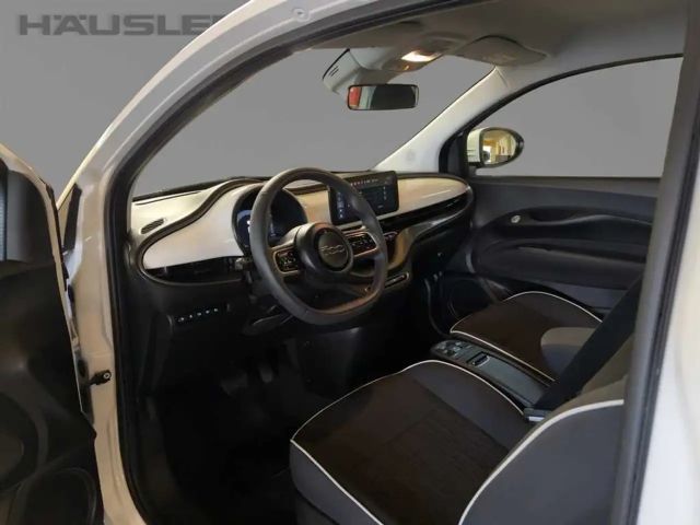 Fiat 500e Neuer 500 Kamera PDC Klimaautomatik Sitzheizung