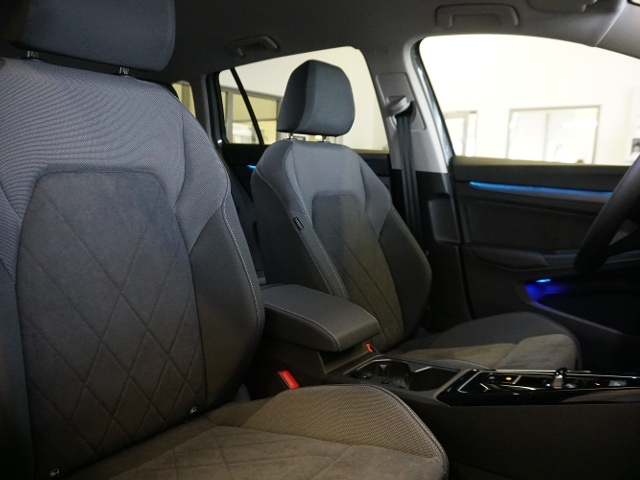 Volkswagen Golf 1.5 eTSI DSG Golf VIII Variant