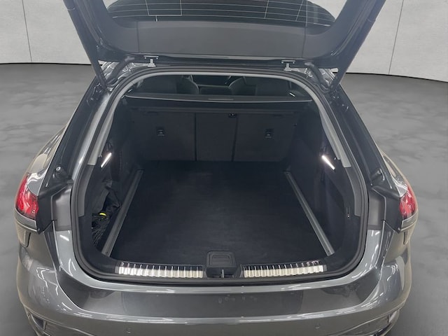 Audi A6 Avant Quattro S-Tronic