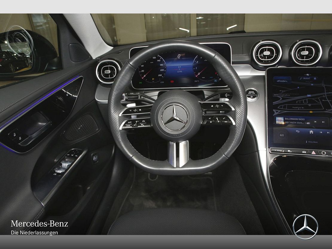 Mercedes-Benz C 180 AMG Line Sedan