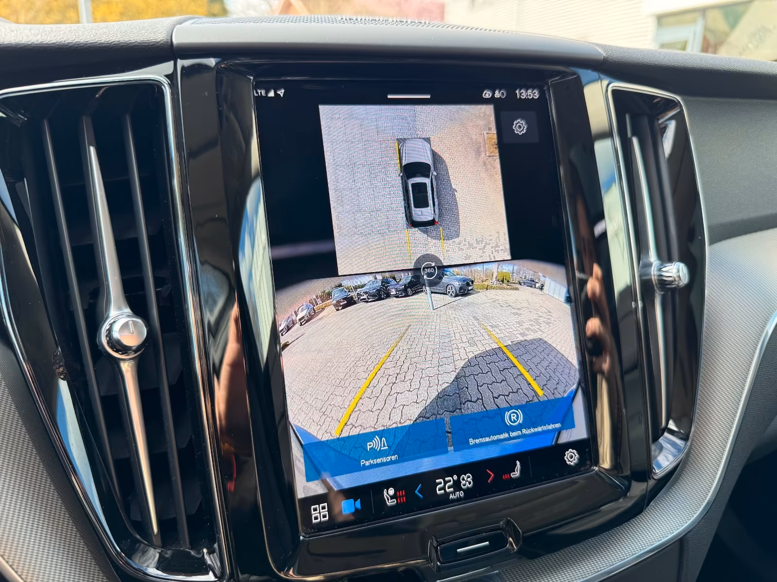 Volvo XC60 AWD Dark Plus T8