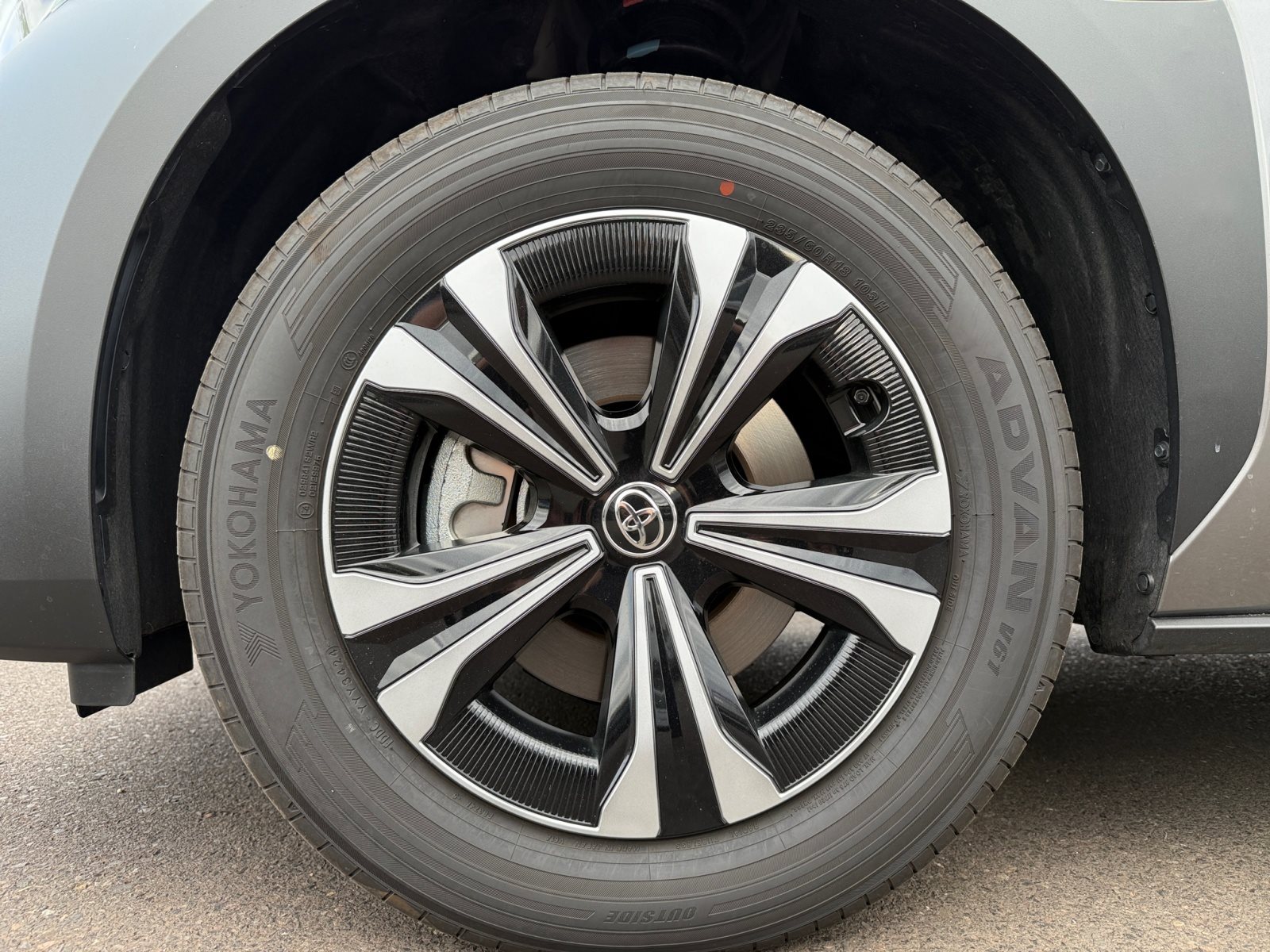 Toyota bZ4X 5-deurs Team D