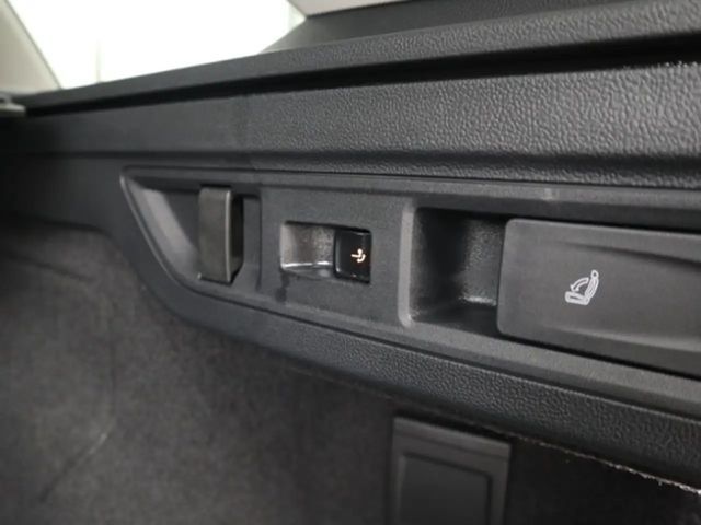 Volkswagen Passat 1.5 eTSI Business DSG Variant