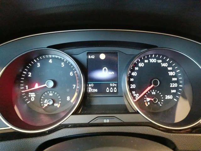 Volkswagen Passat 1.5 TSI Business Variant