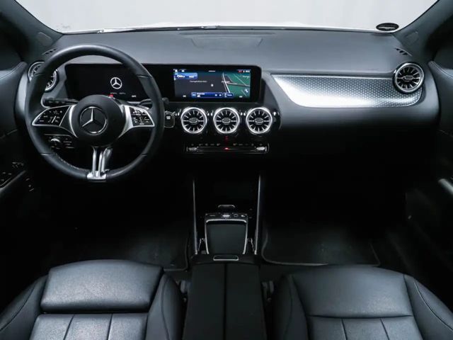 Mercedes-Benz EQA 300 4MATIC Advanced
