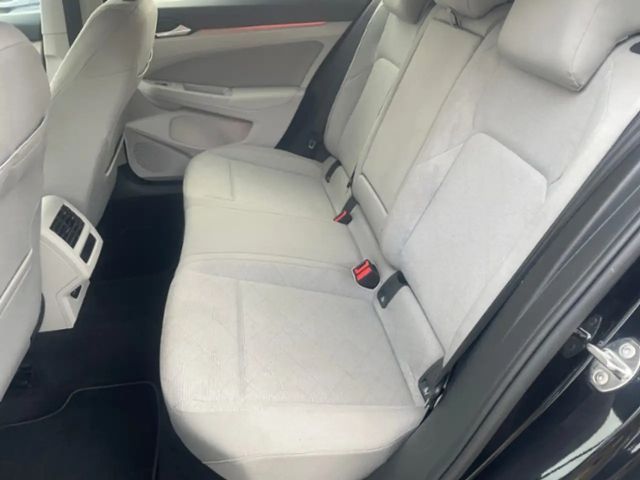 Volkswagen Golf 1.0 TSI Golf VIII Life Variant