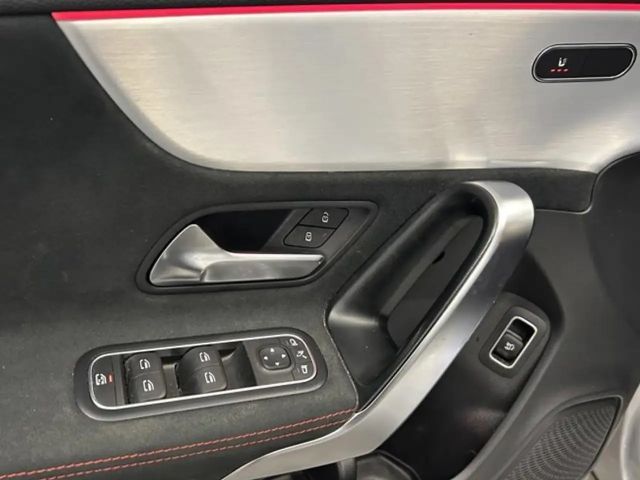 Mercedes-Benz CLA 180 AMG Line Shooting Brake