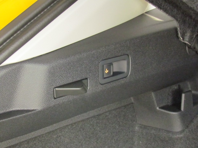 Volkswagen T-Roc T-Roc 1.5 +LED AHK RFK SHZ 17Zoll 4J Garantie