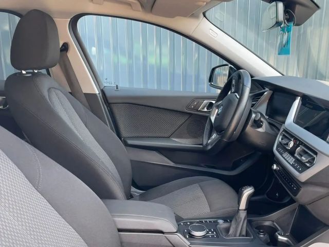 BMW 116 116i 5-deurs Sedan