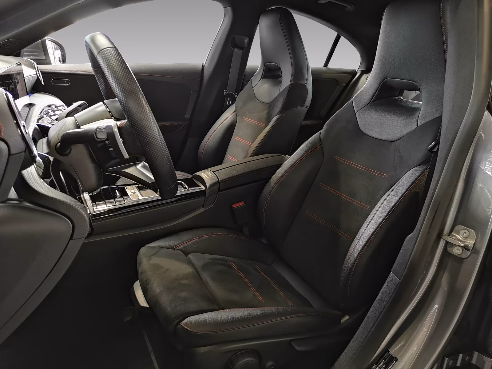 Mercedes-Benz CLA 200 AMG Line Coupé