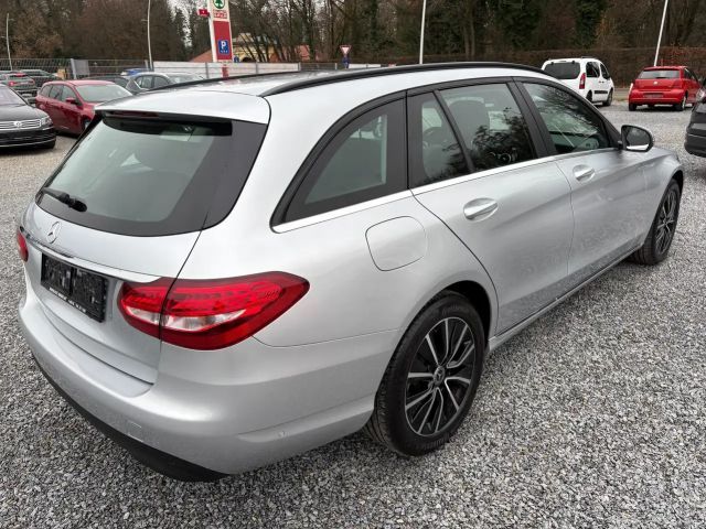 Mercedes-Benz C 220 4MATIC C 220 d Estate