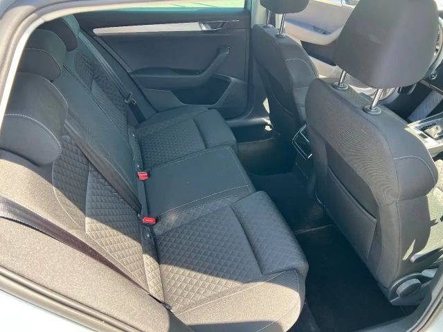 Skoda Superb 2.0 TDI Ambition Combi