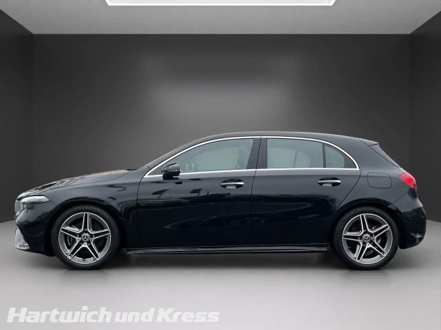 Mercedes-Benz A 220 4MATIC AMG Line