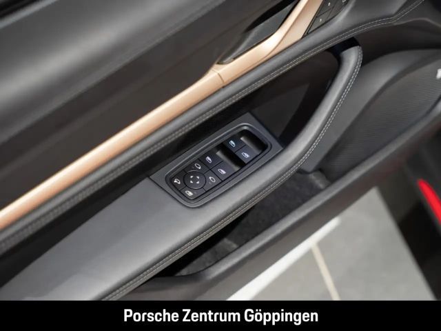 Porsche Taycan Turbo