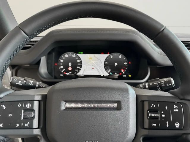 Land Rover Defender 90 D250 Dynamic SE