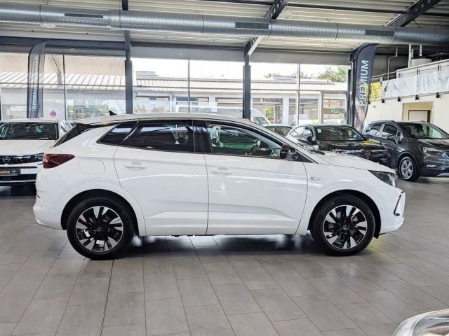 Opel Grandland X Elegance Hybrid