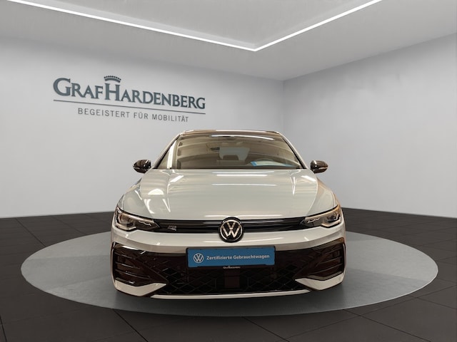 Volkswagen Golf 1.5 eTSI DSG R-Line