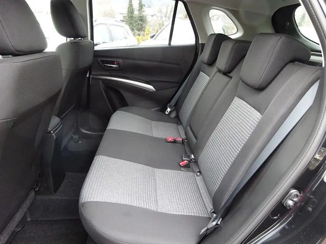 Suzuki S-Cross AllGrip Hybrid