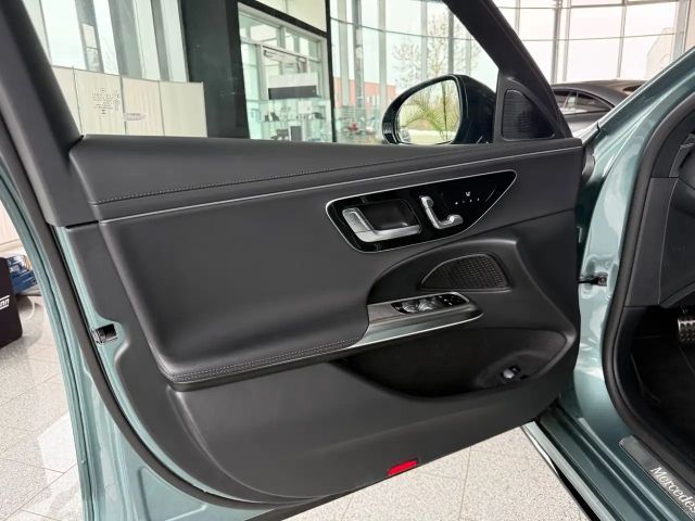 Mercedes-Benz E 300 AMG Line E 300 e