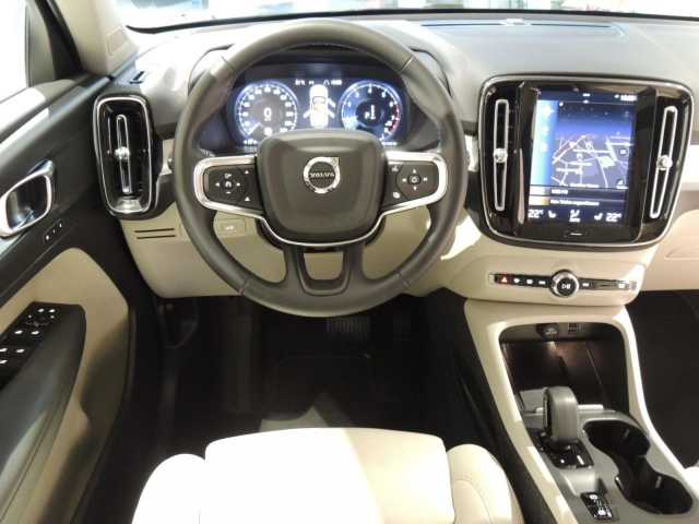 Volvo XC40 Momentum T3
