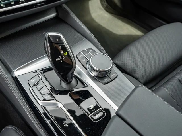 BMW 520 520d M-Sport Touring