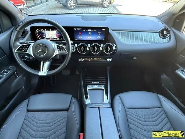 Mercedes-Benz B 180 B 180 d