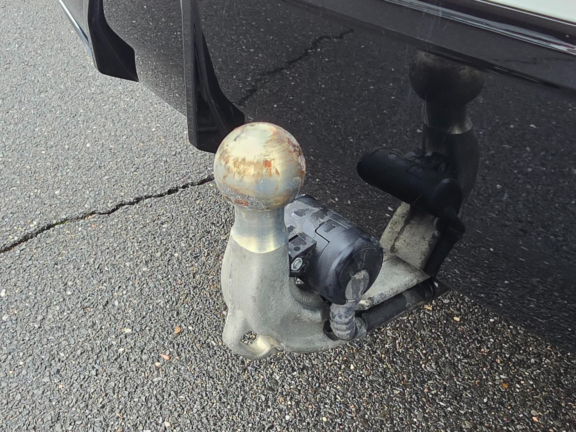 BMW 330 330e Touring