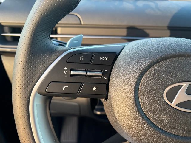 Hyundai Staria Signature