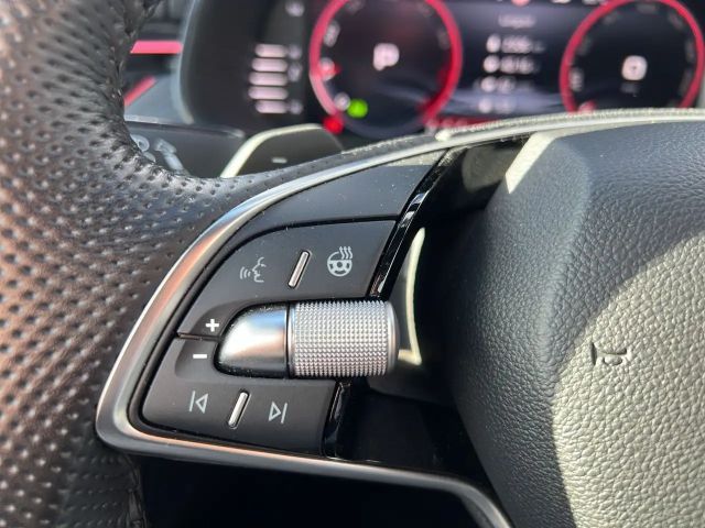 Skoda Kamiq 1.0 TSI Monte Carlo