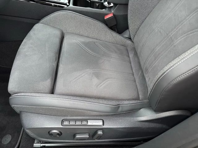 Volkswagen Golf Style eHybrid