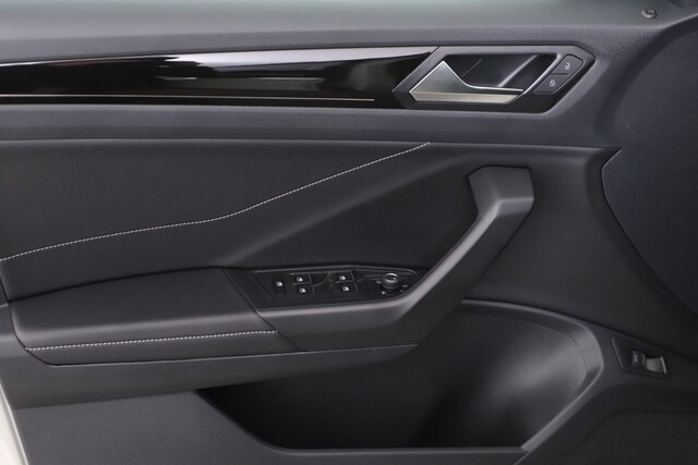 Volkswagen T-Roc 1.5 TSI DSG IQ.Drive R-Line