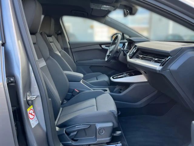 Audi Q4 e-tron 45 / MMI-Navi+, Standklima, LED, RFK