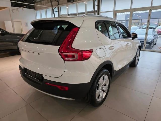 Volvo XC40 Momentum T3