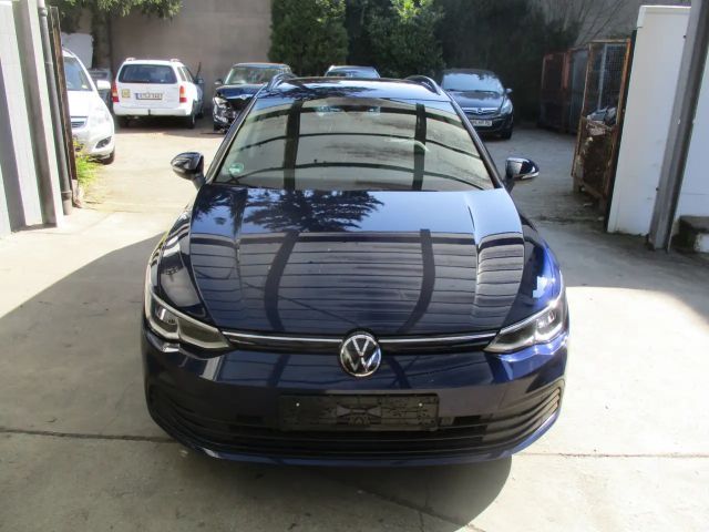 Volkswagen Golf Life Variant