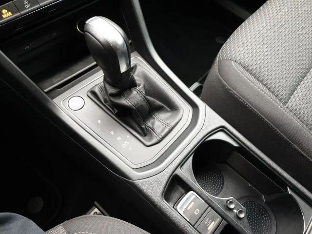 Volkswagen Touran 1.5 TSI DSG R-Line
