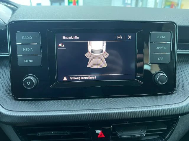 Skoda Fabia Essence 1.0i