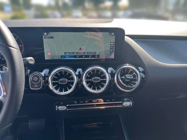 Mercedes-Benz GLA 220 GLA 220 d