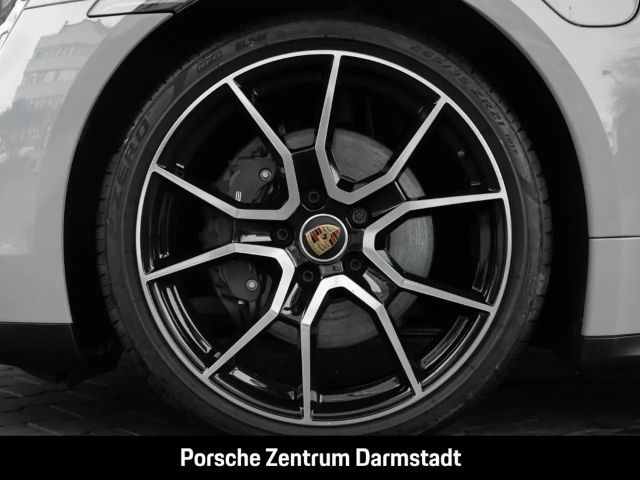 Porsche Taycan Surround-View BOSE Luftfederung 21-Zoll