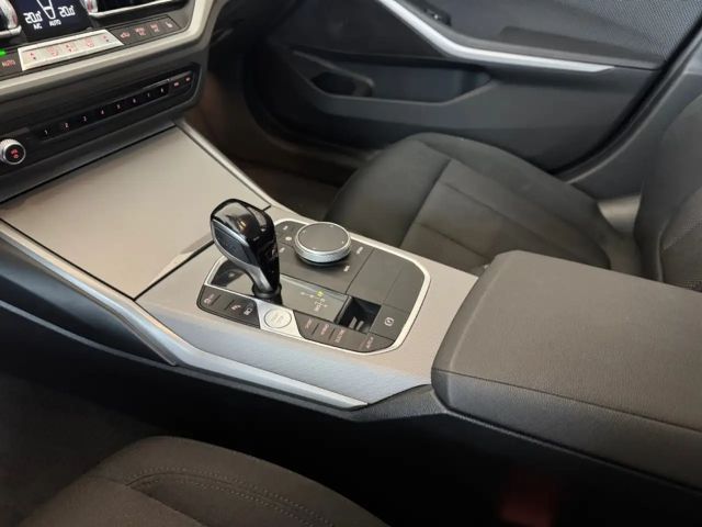 BMW 320 320e Advantage pakket Sedan