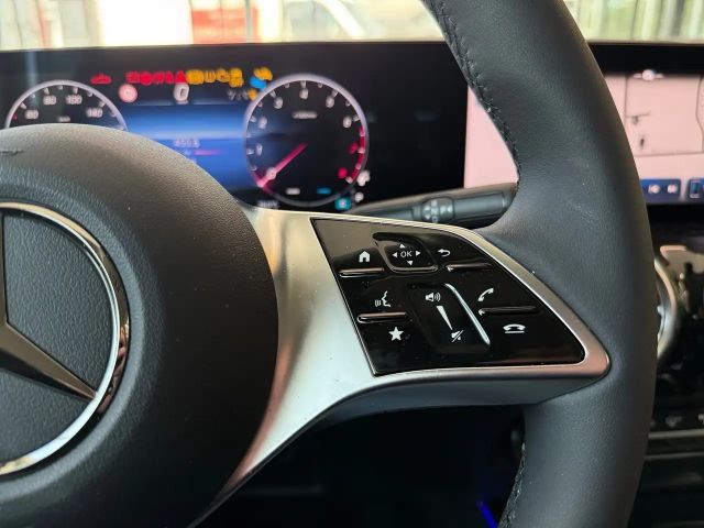 Mercedes-Benz B 180 Sedan