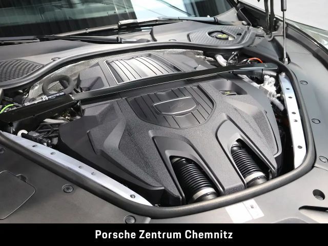 Porsche Panamera 4 E-Hybrid